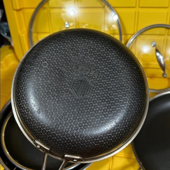 HEXCLAD 6-Piece Nonstick Stainless Steel Frying Pan Set 8", 10" 12" and Wok $600 - Picture 9 of 10